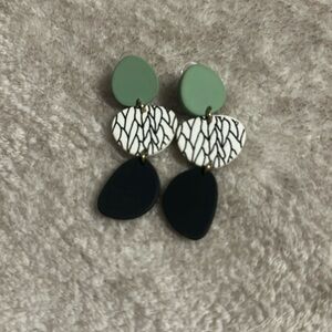 Women’s Earrings